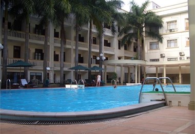 Dịch vụ bể bơi